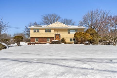 Photo of 7 Lake Drive, Sparkill, NY 10976 (MLS # 966901)