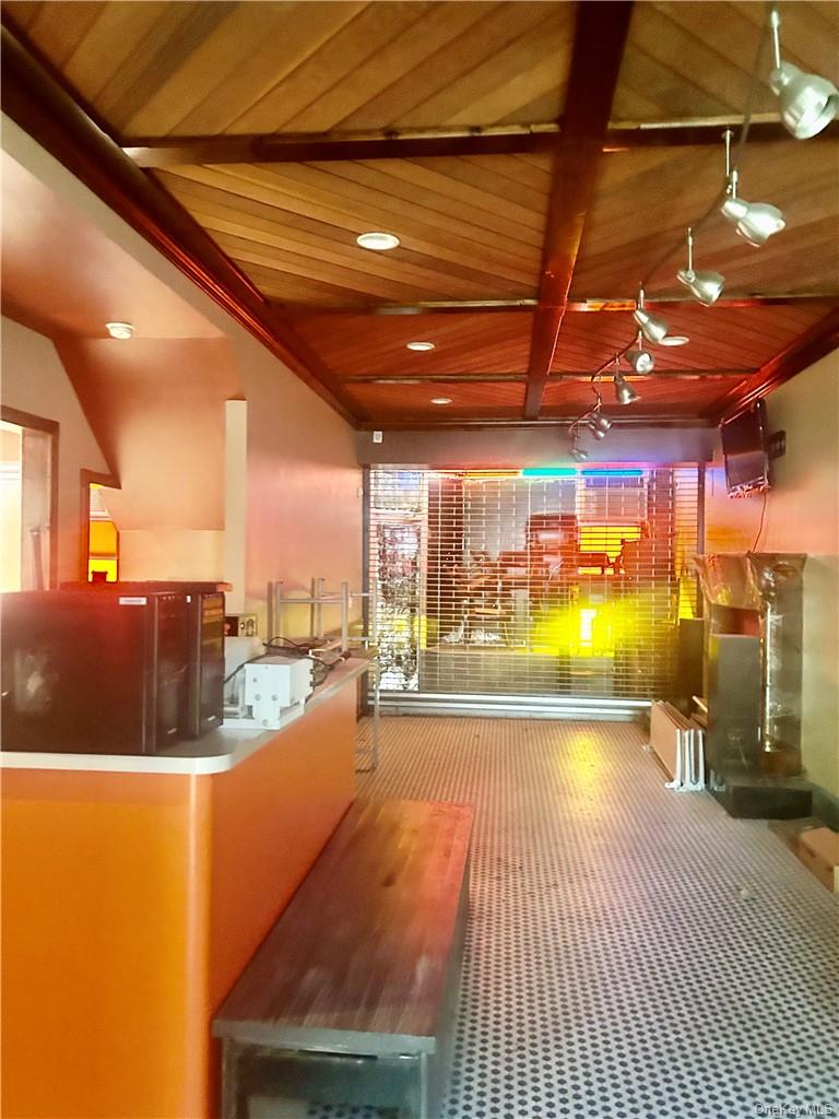 267 / 269 City Island Avenue