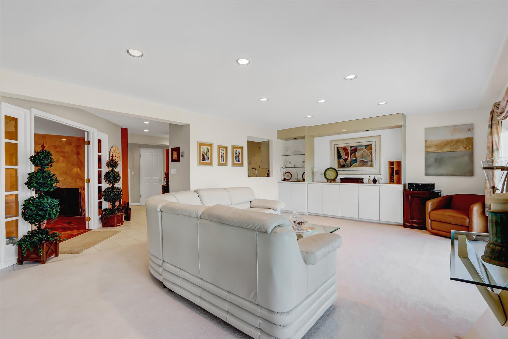 49 Rockledge Path, Port Jefferson, New York image 32