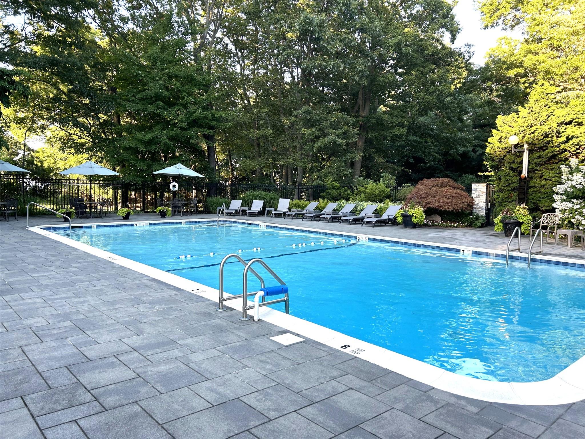 49 Rockledge Path, Port Jefferson, New York image 46