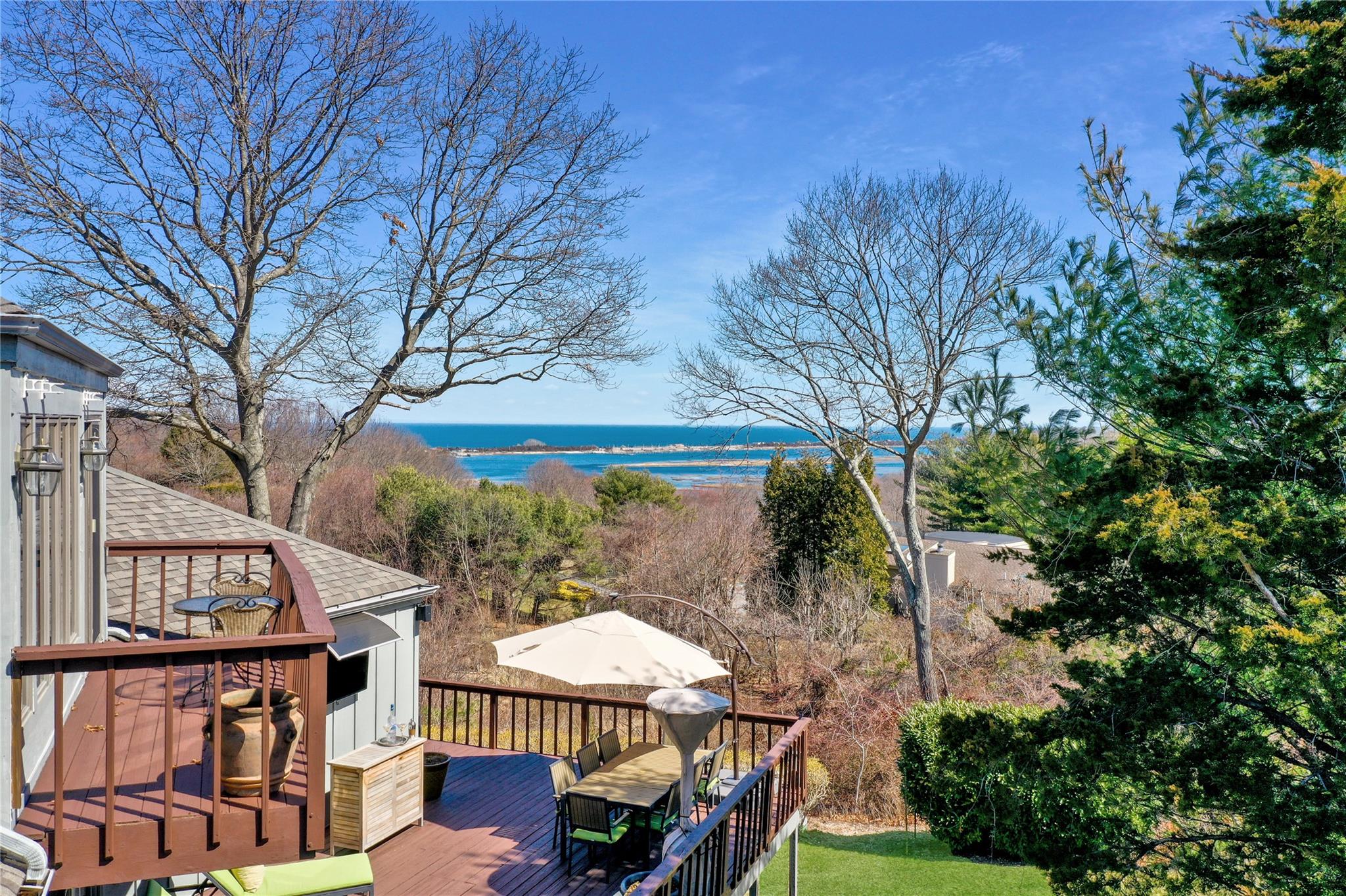 49 Rockledge Path, Port Jefferson, New York image 2