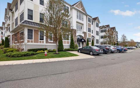 Condo For Sale - 32103 Spruce Pond Circle<br/> Plainview, NY 11803