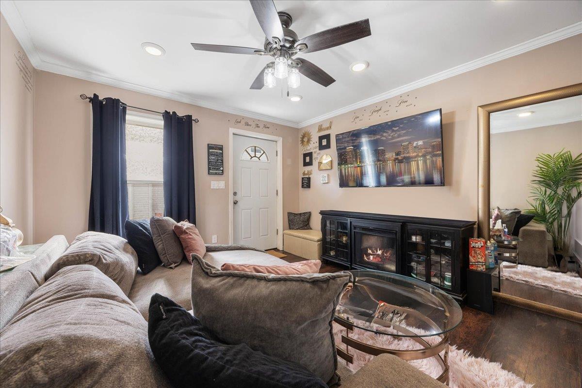 66 Henry Street, Hempstead, New York image 8