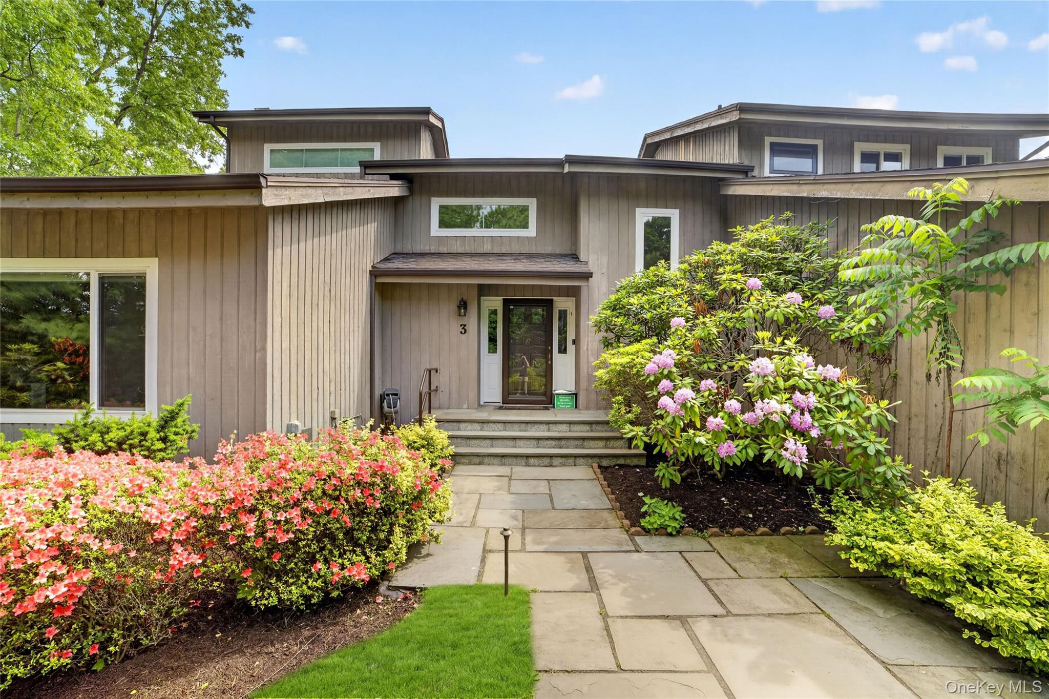 3 Leir Court