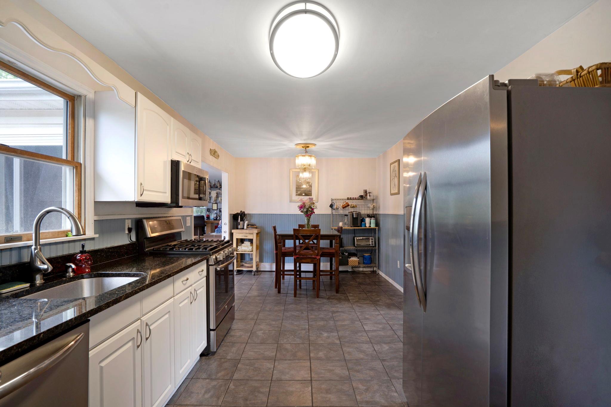 106 S Country Road, Westhampton Beach, New York image 12