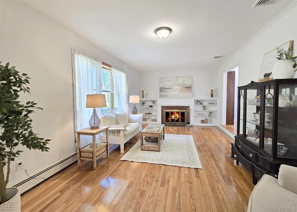 Photo of 102 McConnell Avenue, Bayport, NY 11705 (MLS # 995055)
