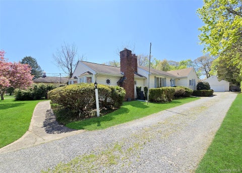 Homes For Sale - 102 Mcconnell Avenue<br/> Bayport, NY 11705