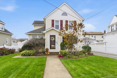 85 Spencer Avenue Lynbrook NY 11563
