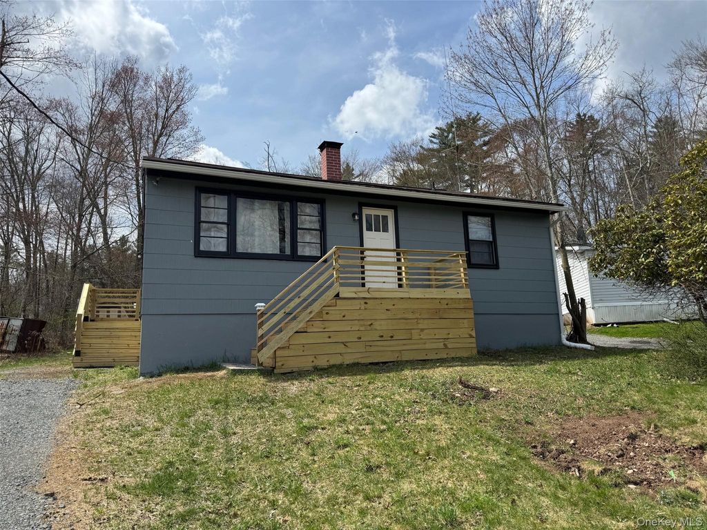 Photo of 5 Lucky Lane, Narrowsburg, NY 12764 (MLS # 986638)