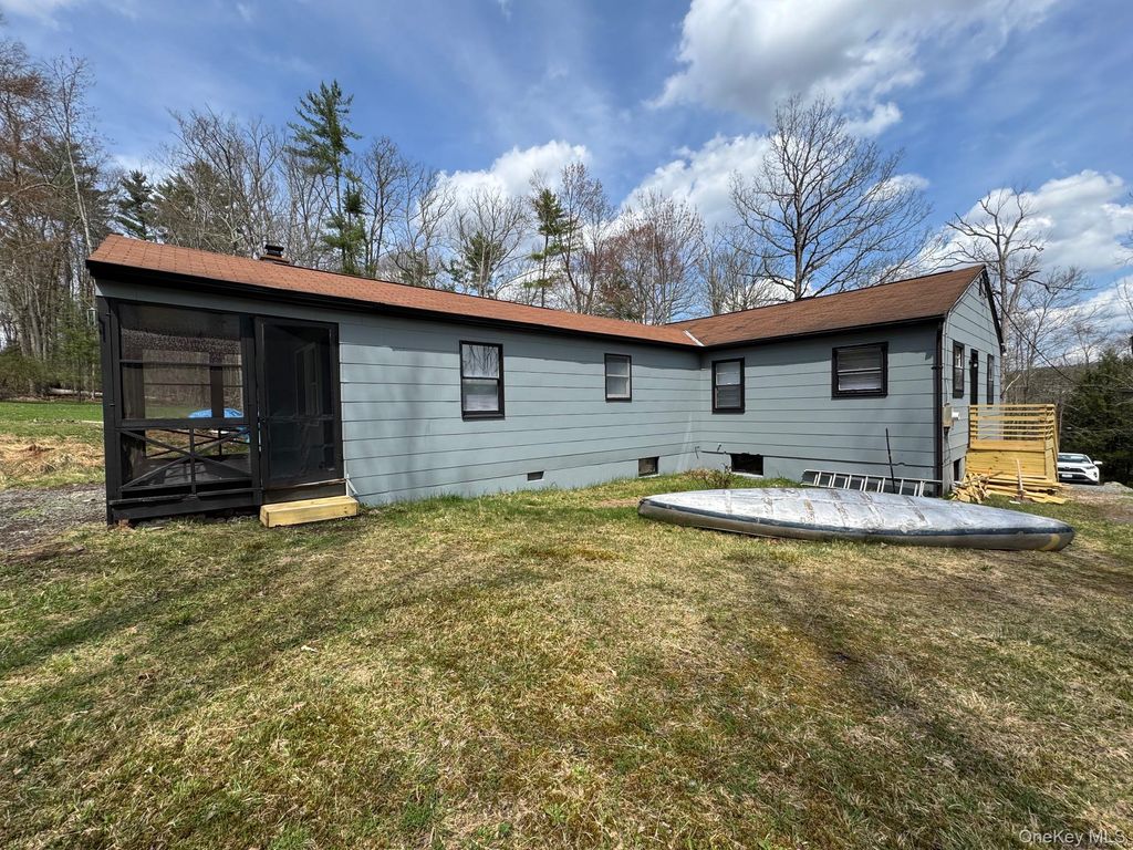 Photo of 5 Lucky Lane, Narrowsburg, NY 12764 (MLS # 986638)