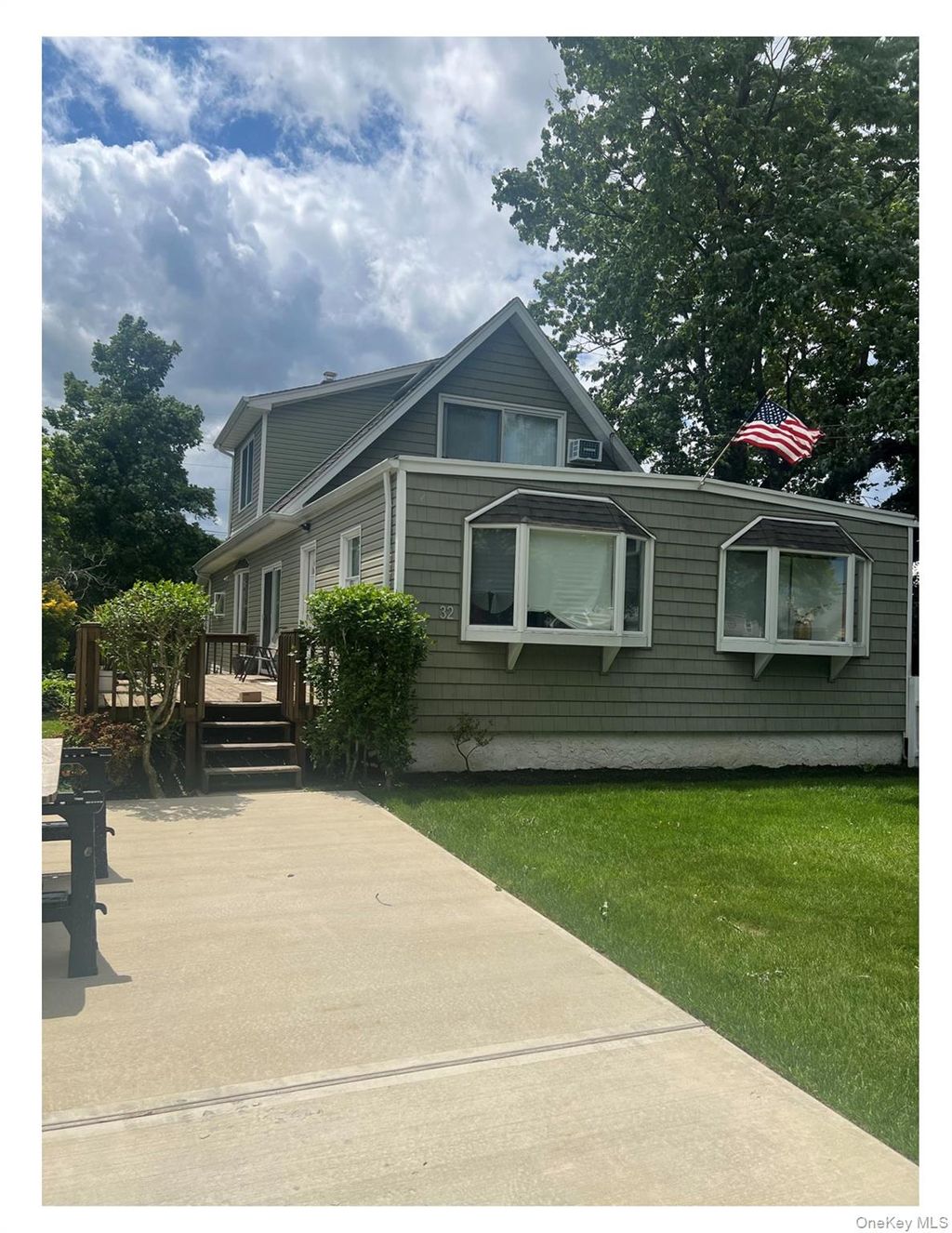 Photo of 32 Coolidge Street, North Bellmore, NY 11710 (MLS # 982371)