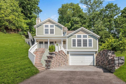 Homes For Rent - 18 Via Trenta Court<br/> Westchester County, Yonkers, NY 10710