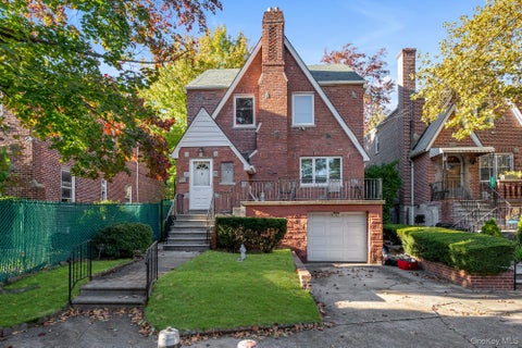 Photo of 1187 Lakewood Place, Bronx, NY 10461 (MLS # 1066287)