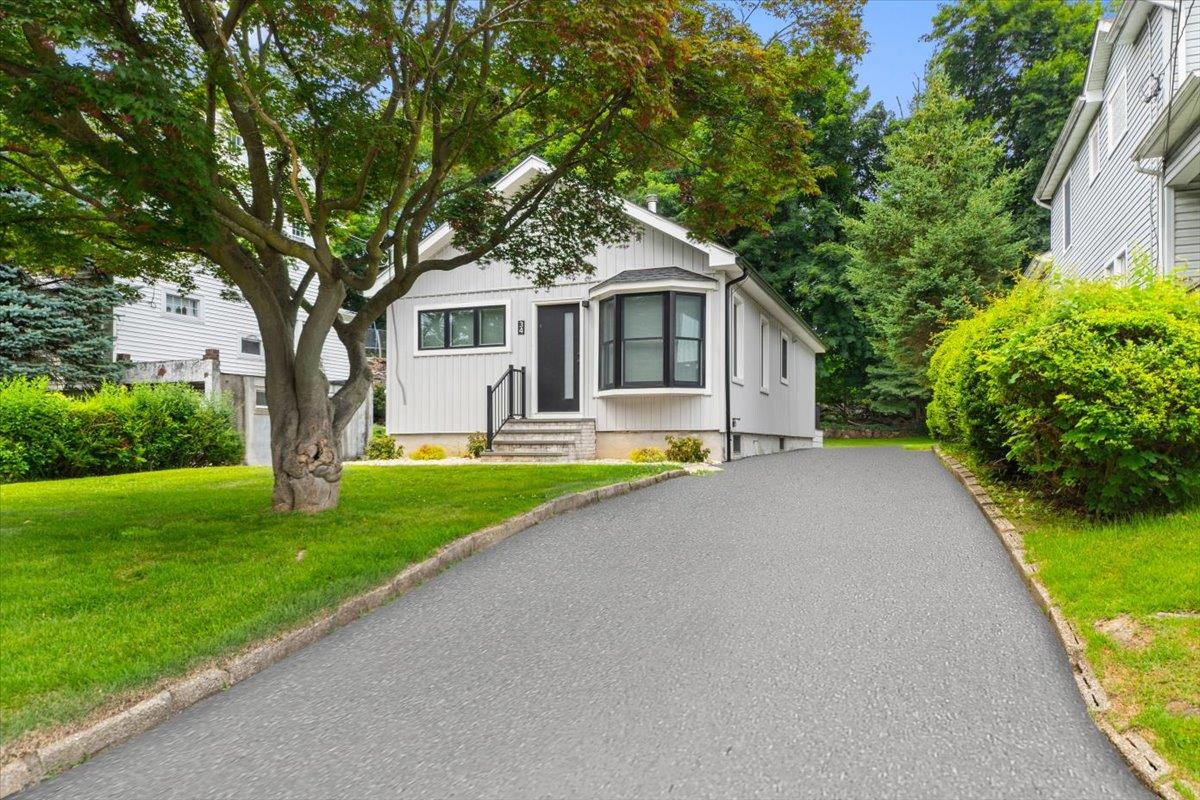 34 Woodside Avenue