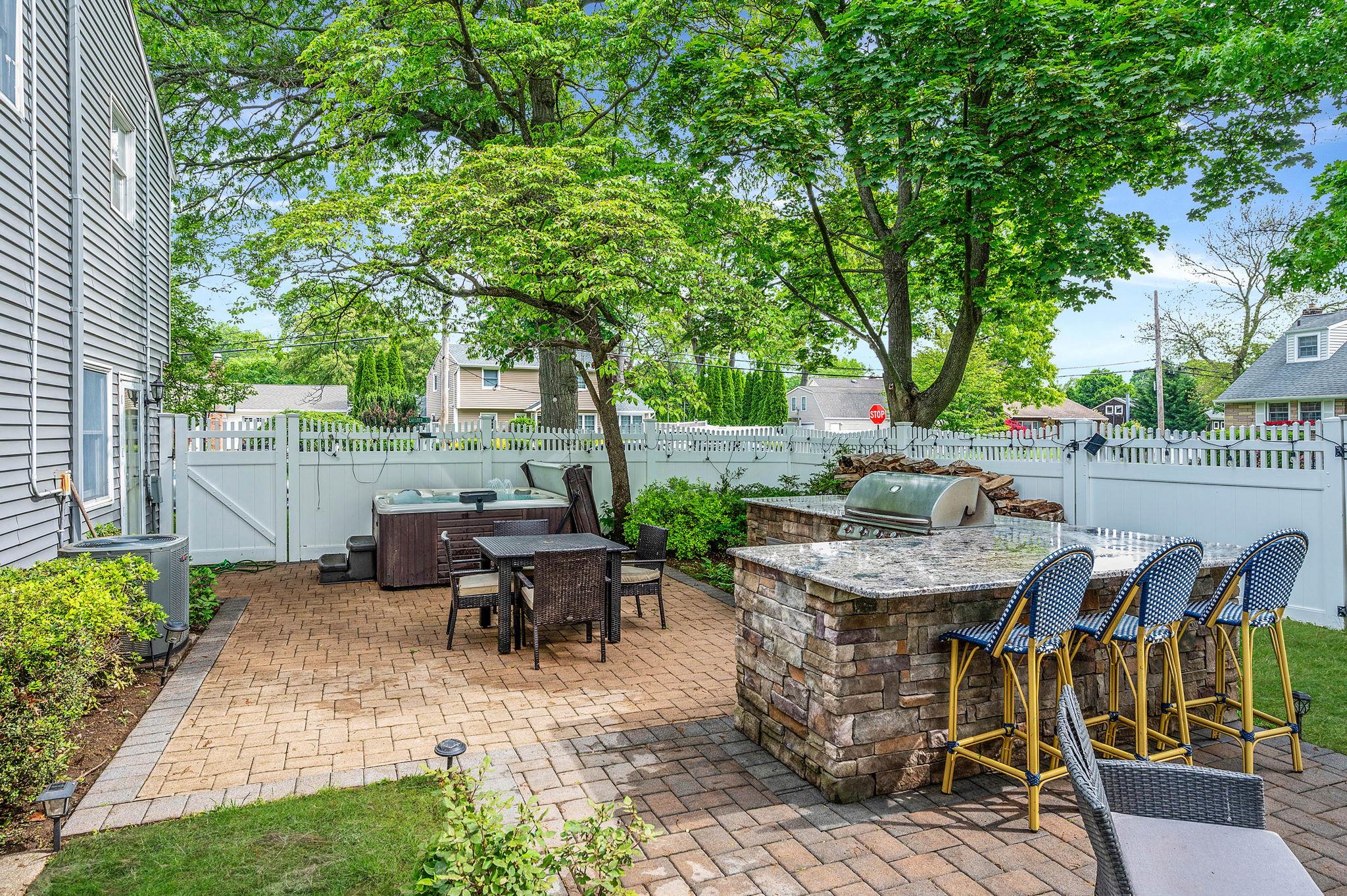 23 Chester Street, East Northport, New York image 29