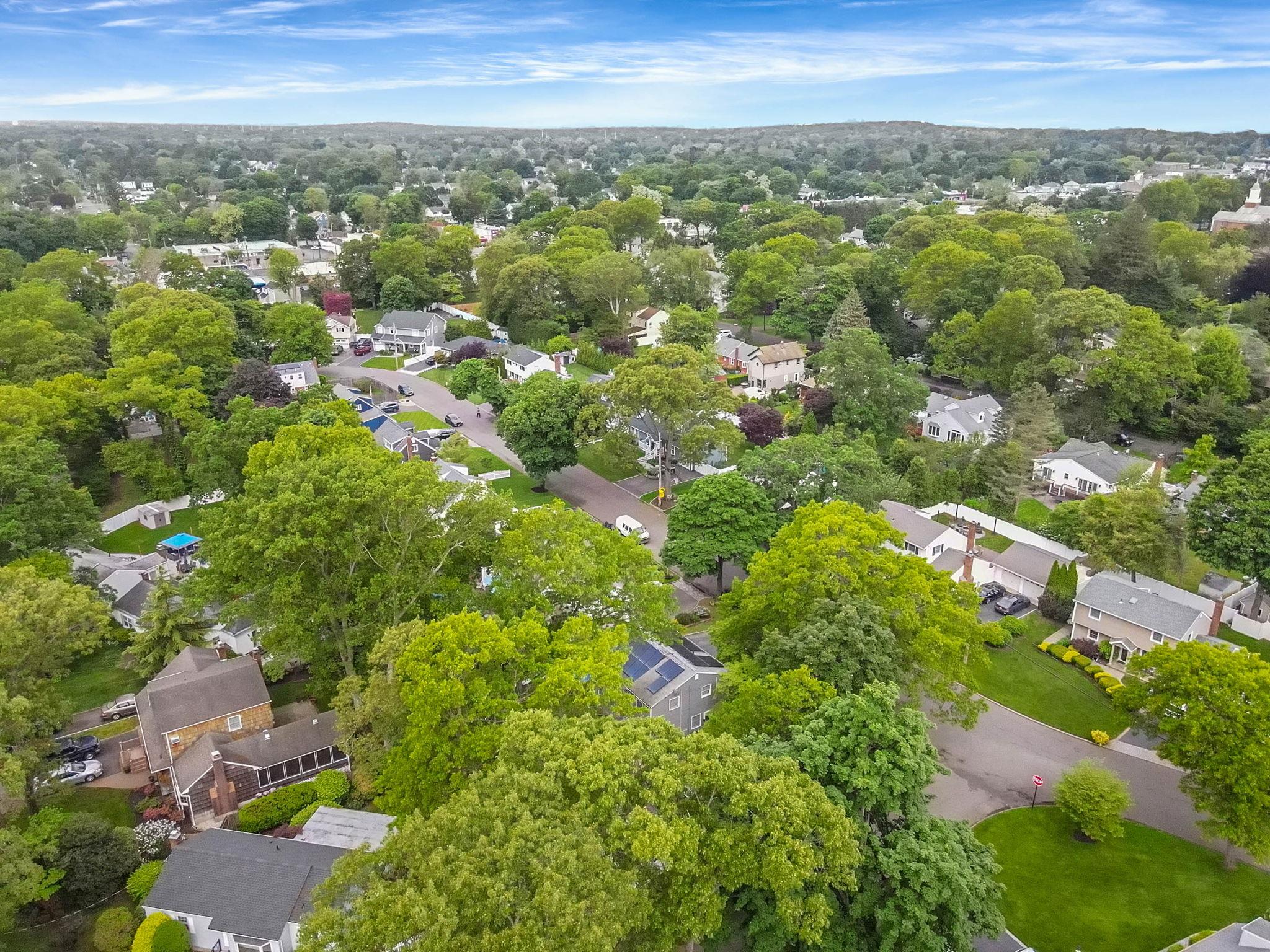 23 Chester Street, East Northport, New York image 35