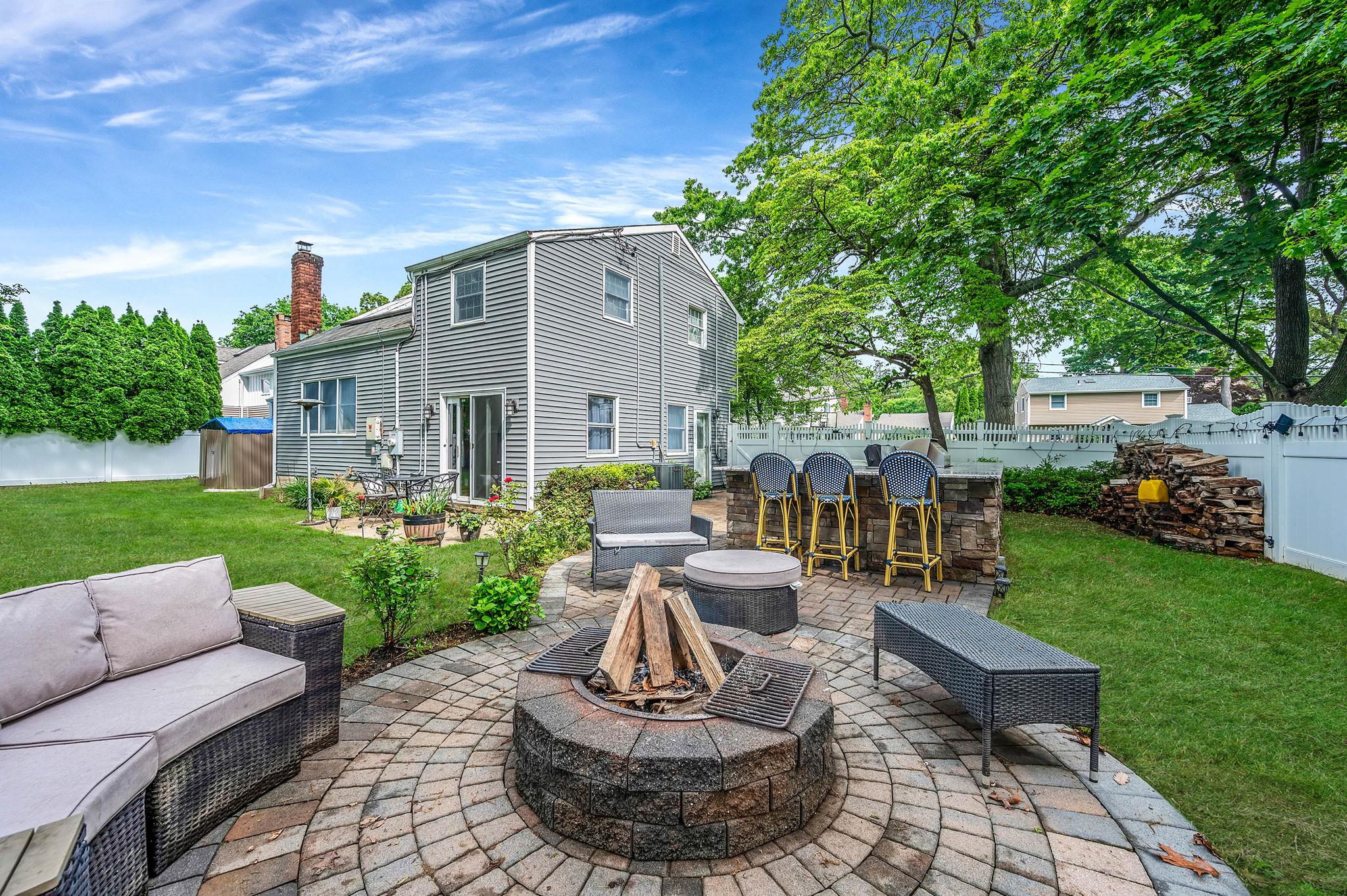 23 Chester Street, East Northport, New York image 30