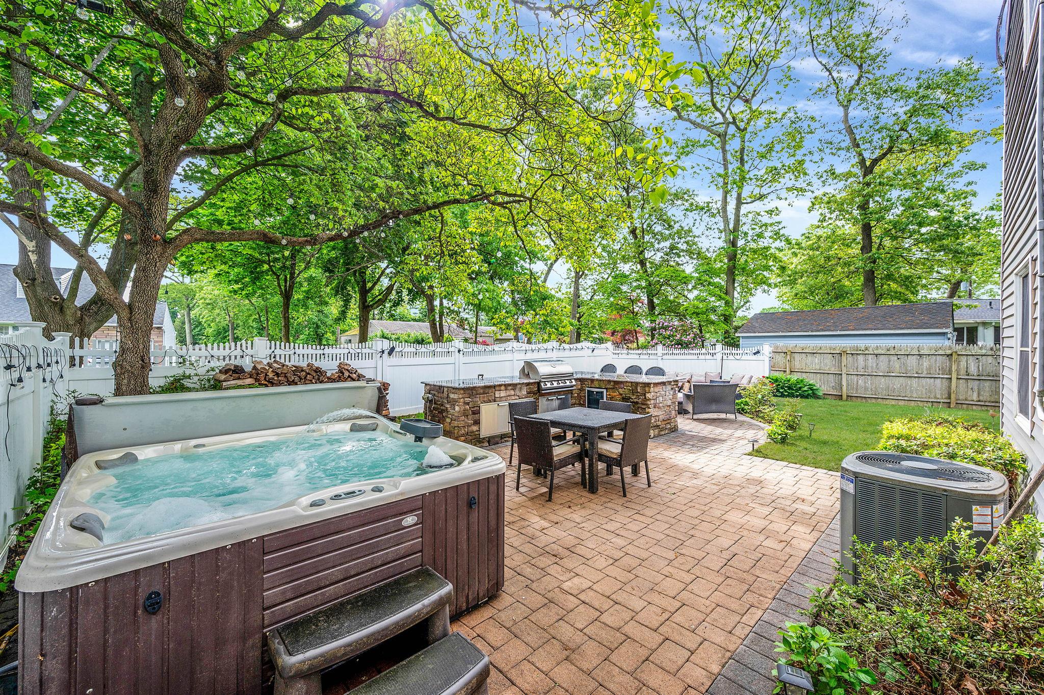23 Chester Street, East Northport, New York image 27