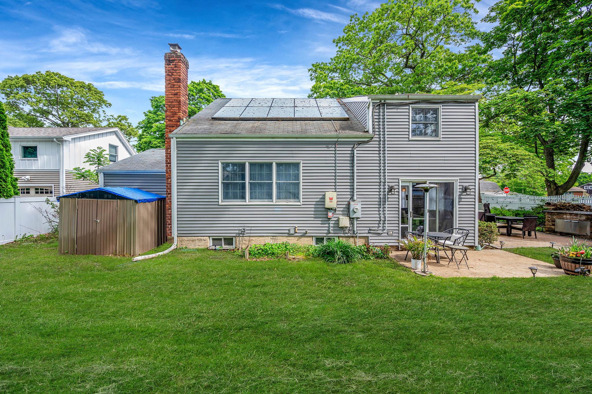 23 Chester Street, East Northport, New York image 31