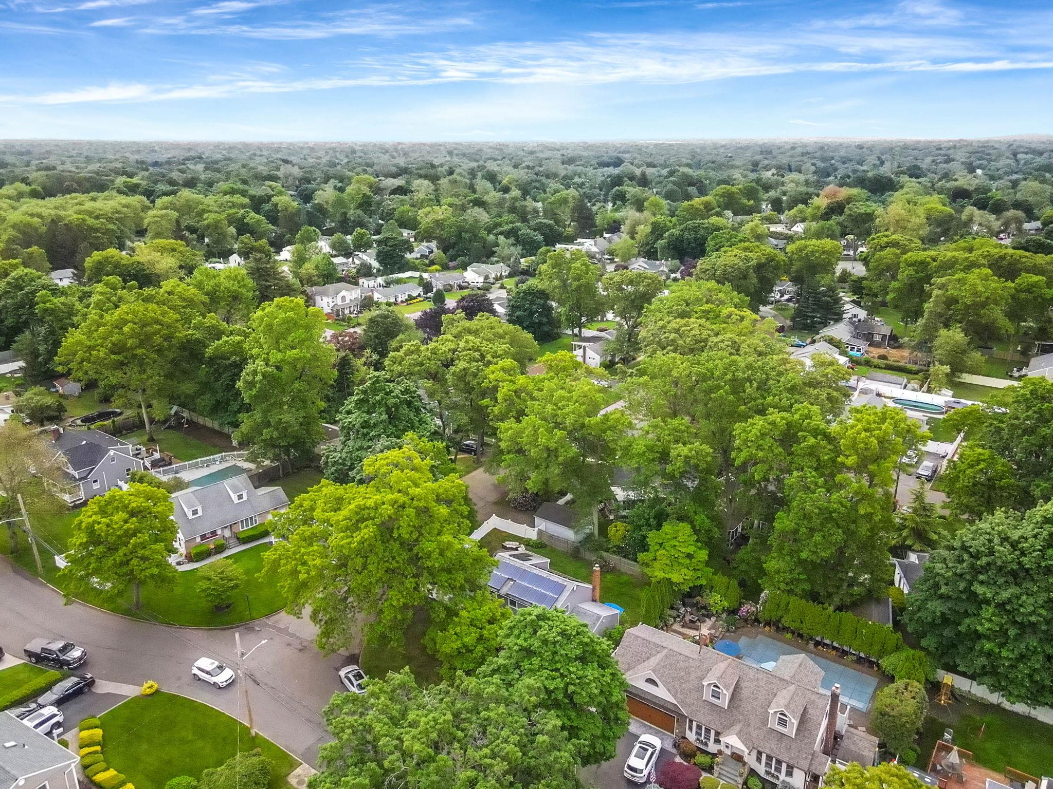 23 Chester Street, East Northport, New York image 33
