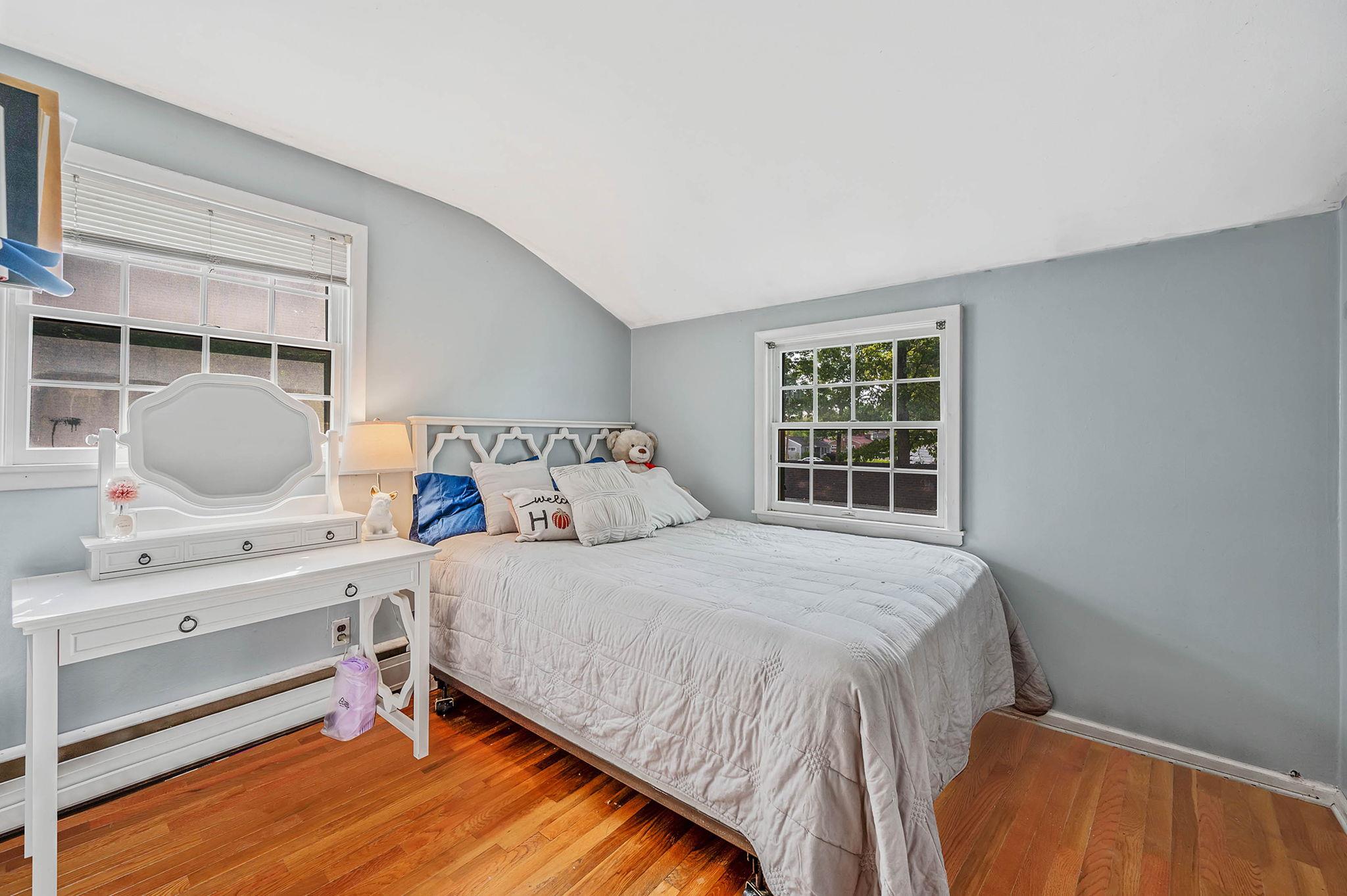 23 Chester Street, East Northport, New York image 24