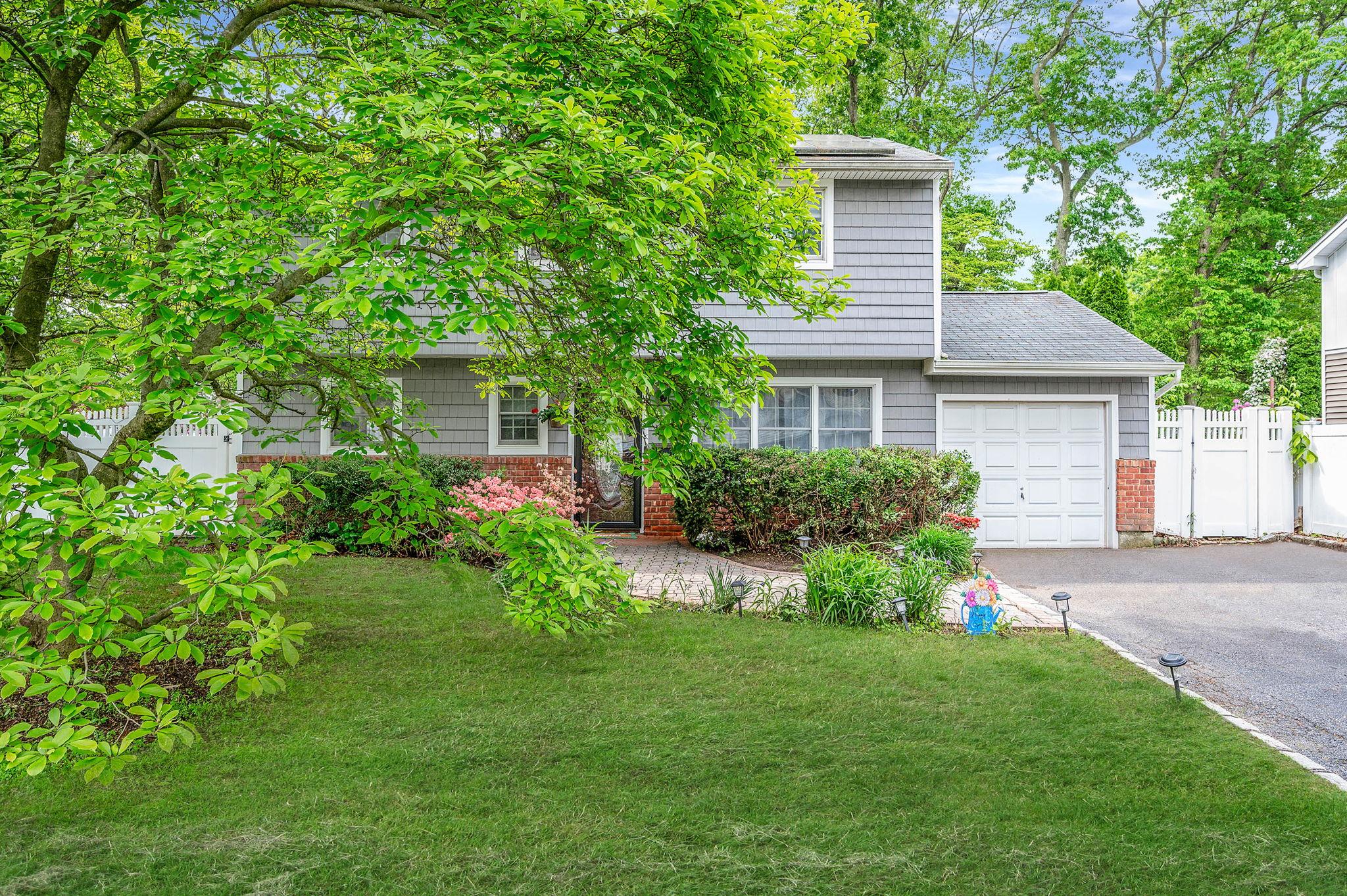 23 Chester Street, East Northport, New York image 38