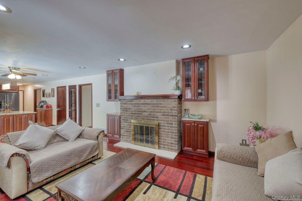 Photo of 12 Nob Hill, Poughkeepsie, NY 12603 (MLS # 956478)