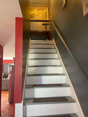 19 W 11 Street
