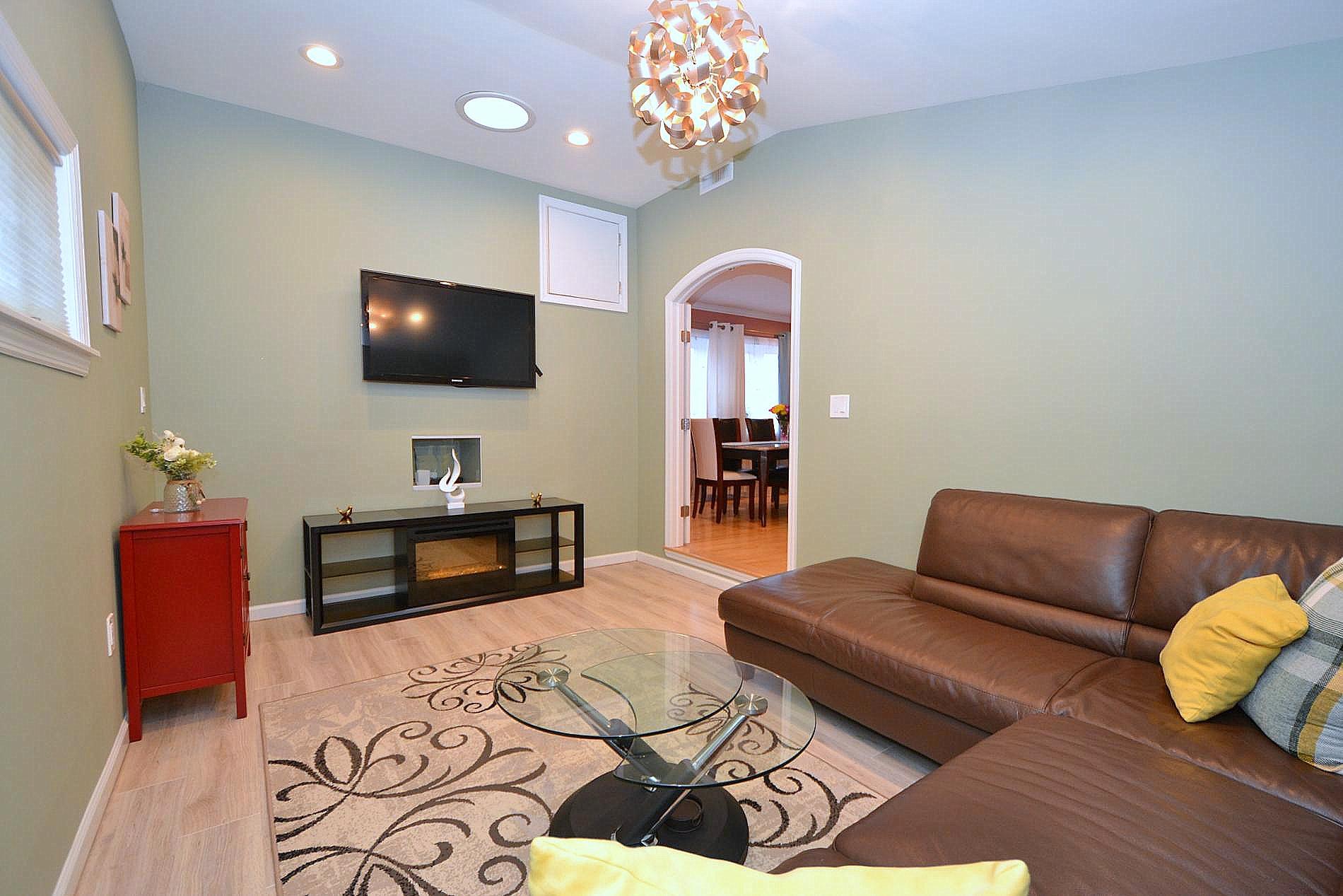 608 Amsterdam Avenue, East Patchogue, New York image 12
