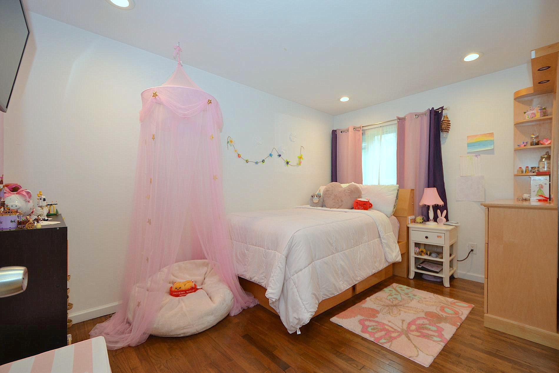 608 Amsterdam Avenue, East Patchogue, New York image 14