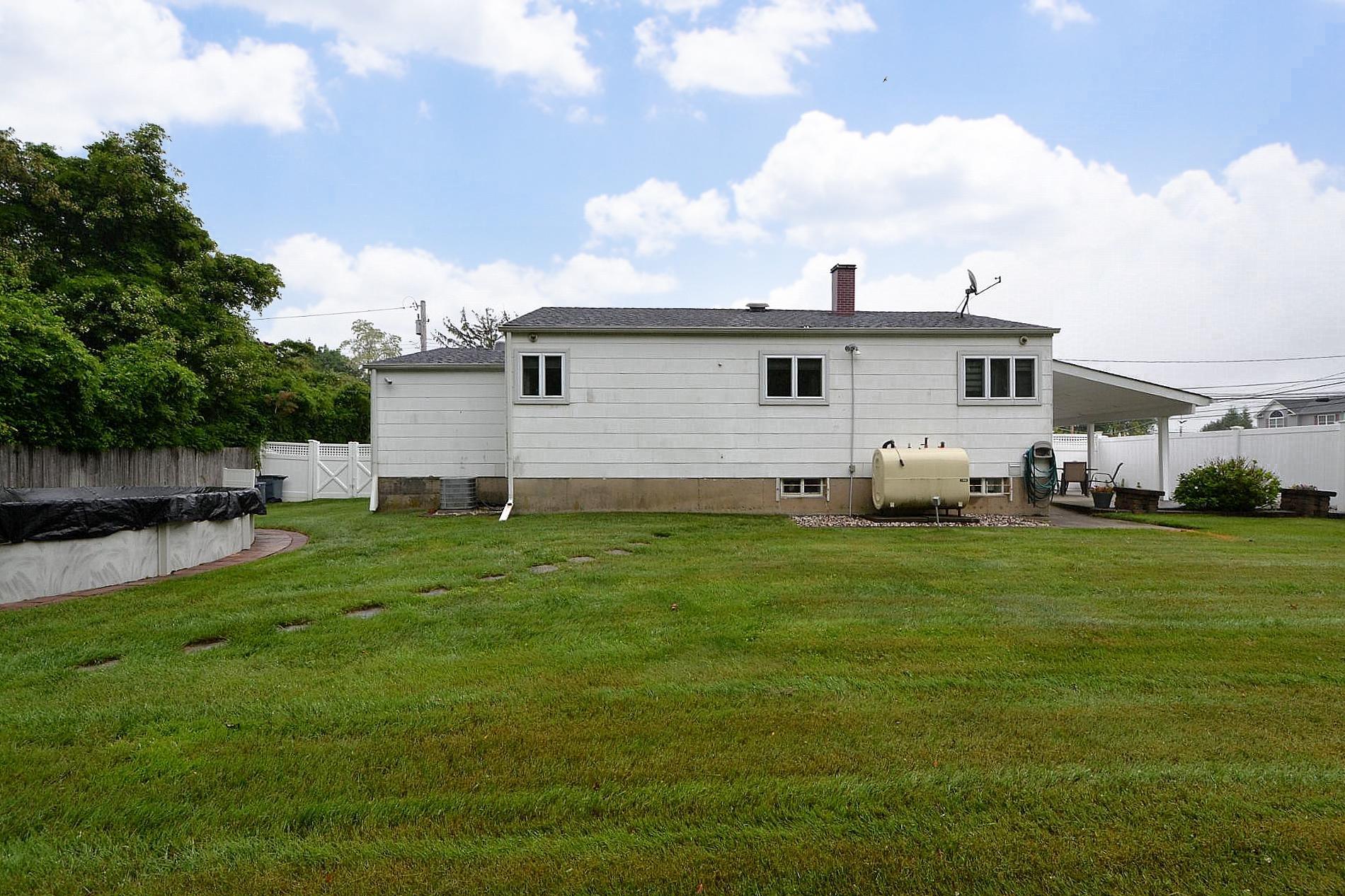 608 Amsterdam Avenue, East Patchogue, New York image 19