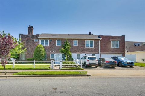 215 Roosevelt Boulevard Long Beach NY 11561