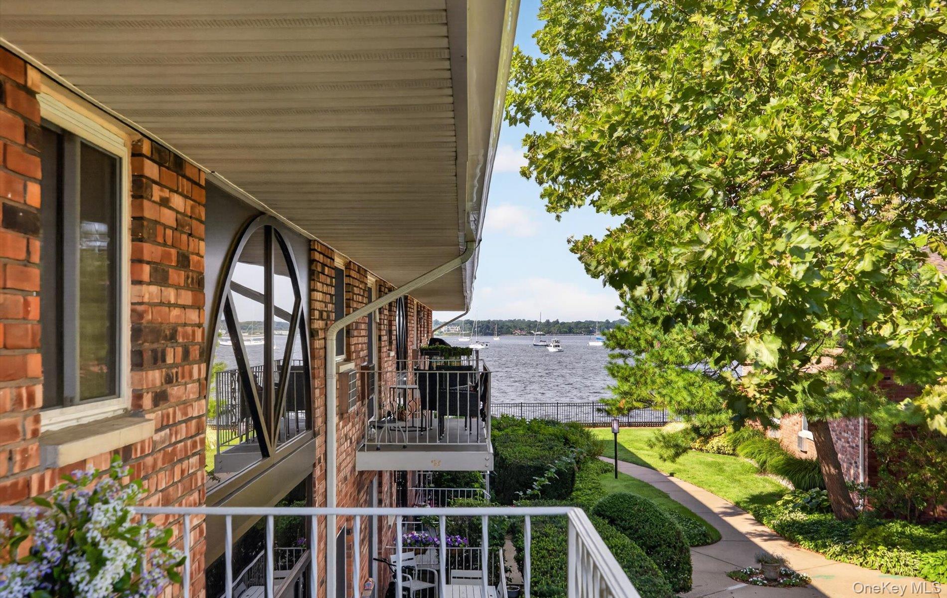1 Toms Point Lane 17E