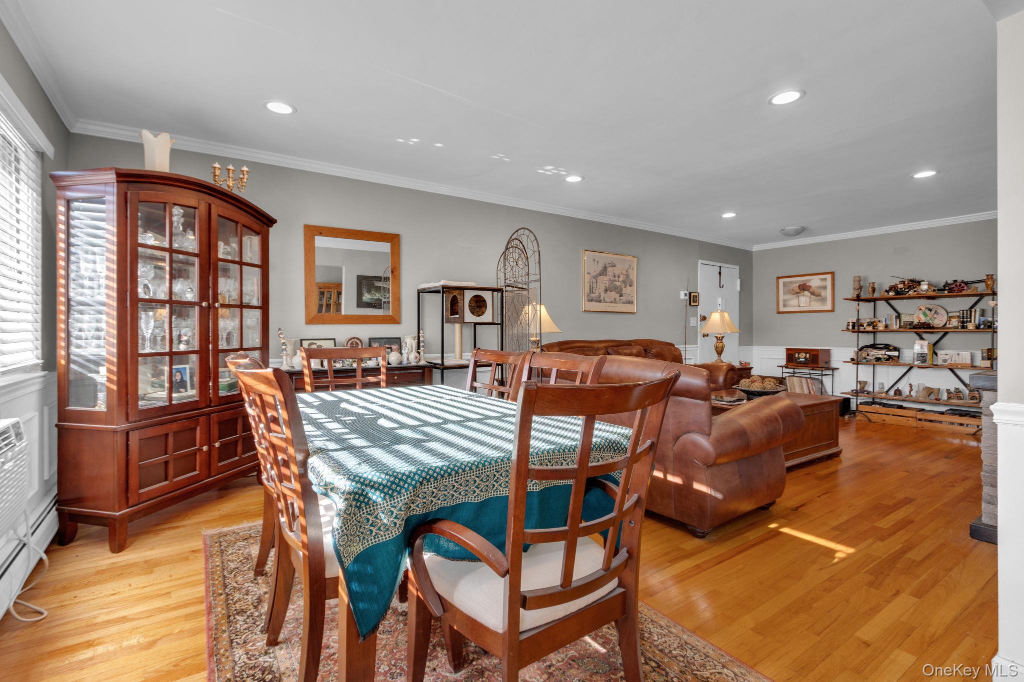 7 E Lawrence Park Drive 8