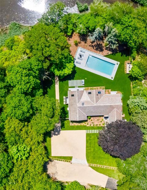 Photo of 16 Walker Court, East Quogue, NY 11942 (MLS # 929800) Photo of 16 Walker Court, East Quogue, NY 11942 (MLS # 929800)