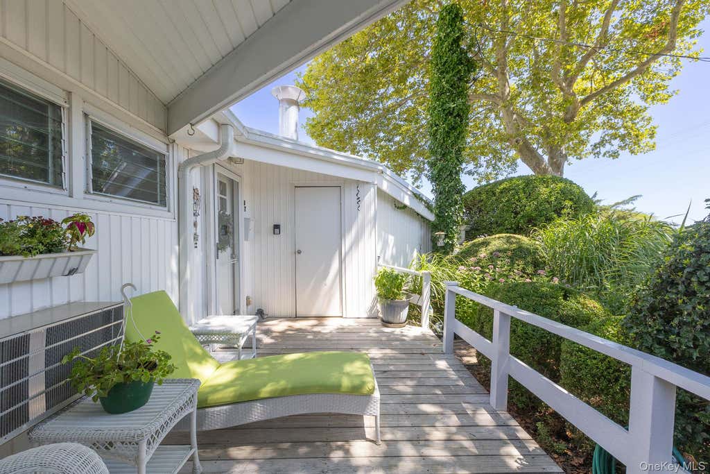 Photo of 35 Library Ave. AVE #8 T, Westhampton Beach, NY 11978 (MLS # 1039840)
