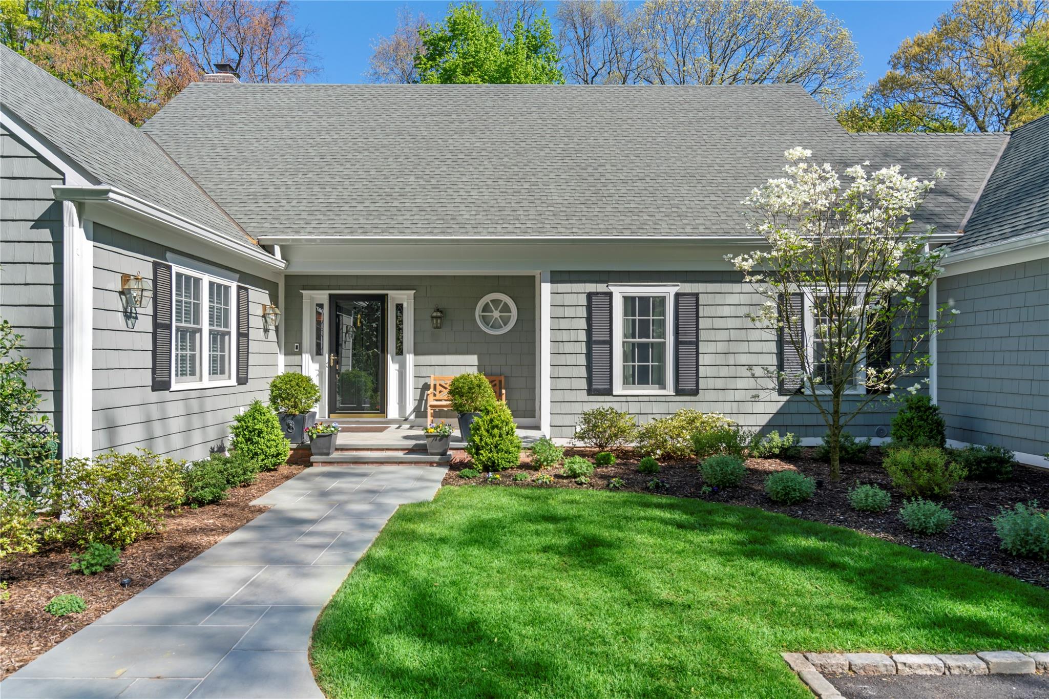 18 Matinecock Farms Road, Glen Cove, New York image 1