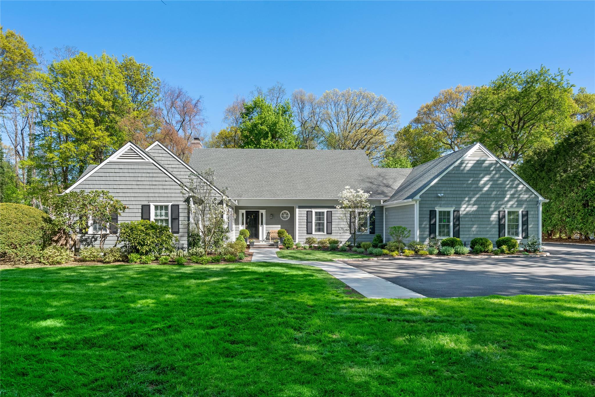 18 Matinecock Farms Road