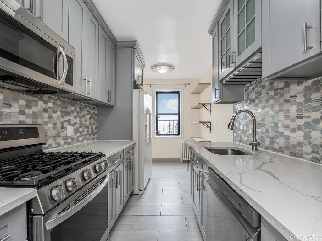 475 Bronx River Road 5C