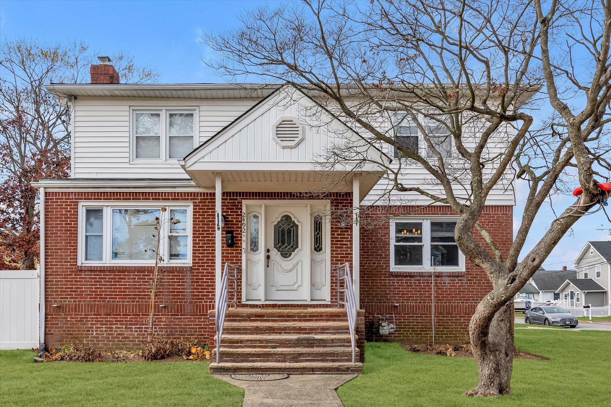 2492 Lefferts Place, Bellmore, New York image 2