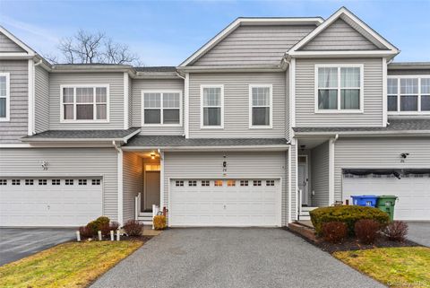 28 Magnolia Park Middletown NY 10940