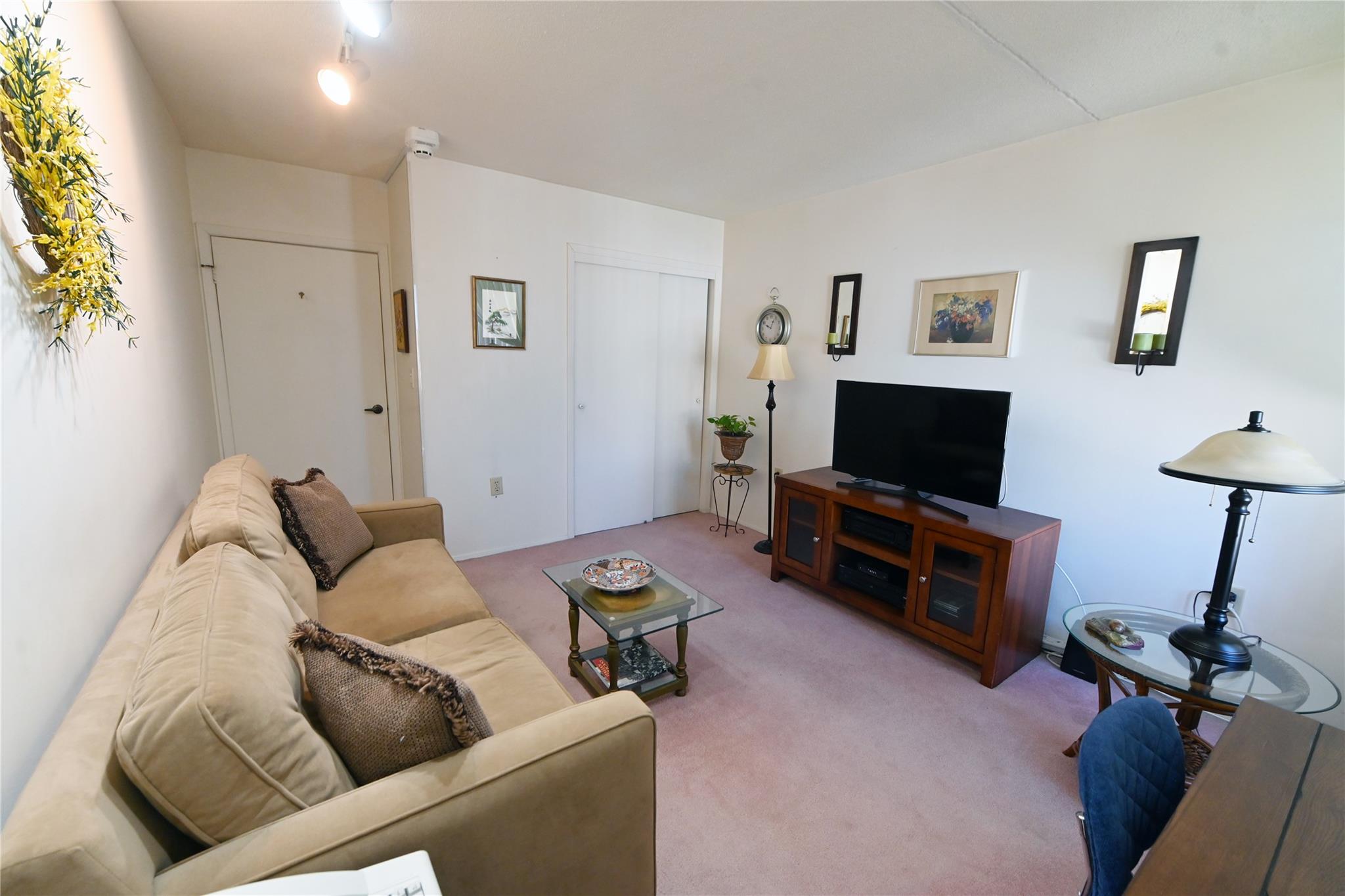 800 Willis Avenue #211, Albertson, New York image 6