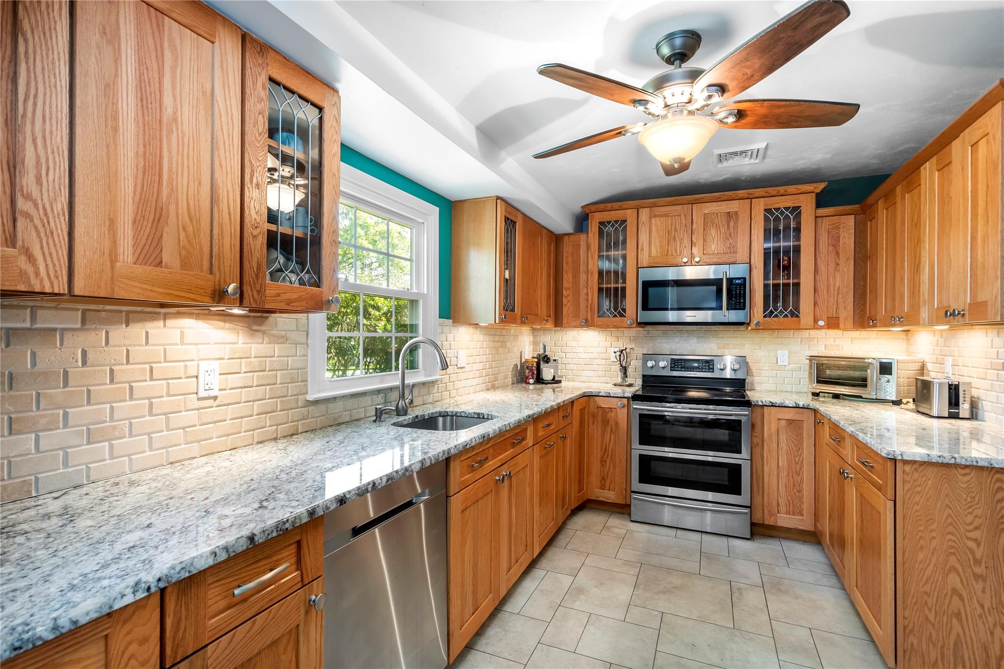 15 Indian Run Road, East Quogue, New York image 4
