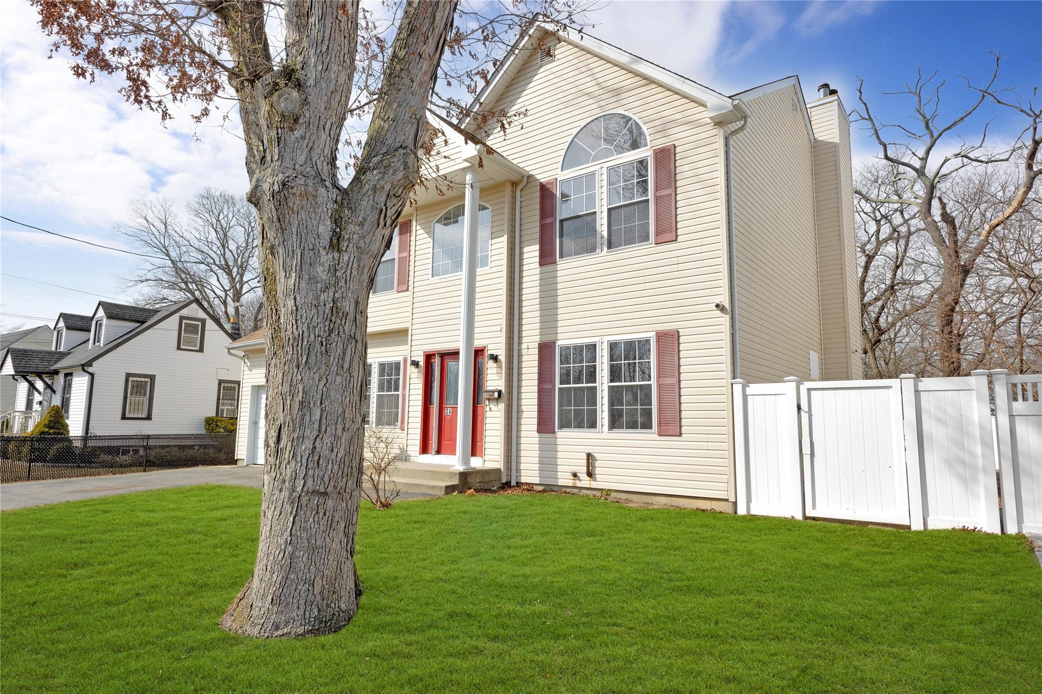 2A Rosewood Avenue, Amityville, New York image 3