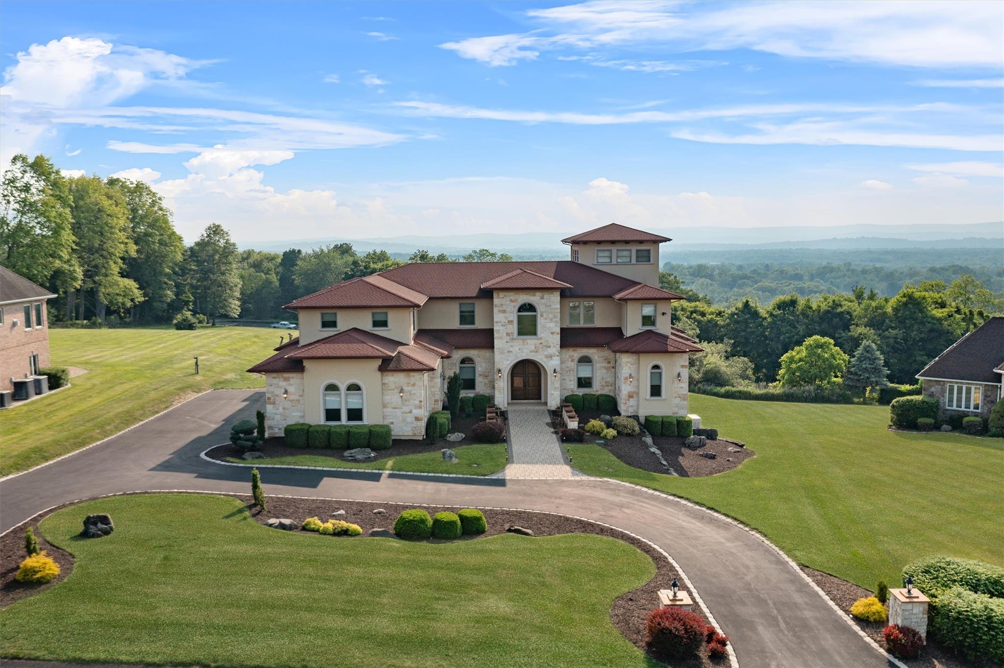 Carmel Heights, Wappingers Falls, New York - 4 Bedrooms  
5.5 Bathrooms  
13 Rooms - 