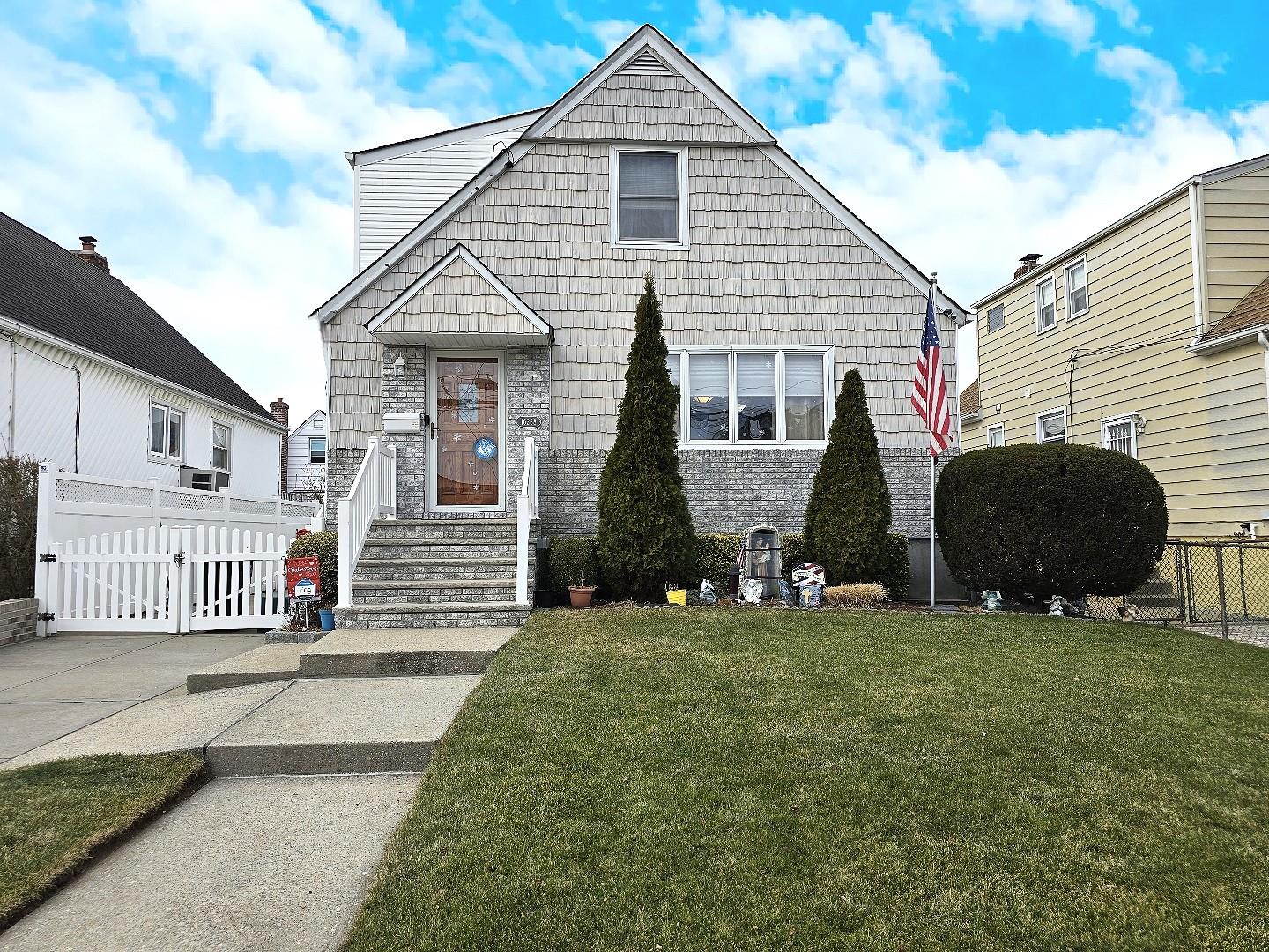 162-38 98th Street, Howard Beach, New York image 1