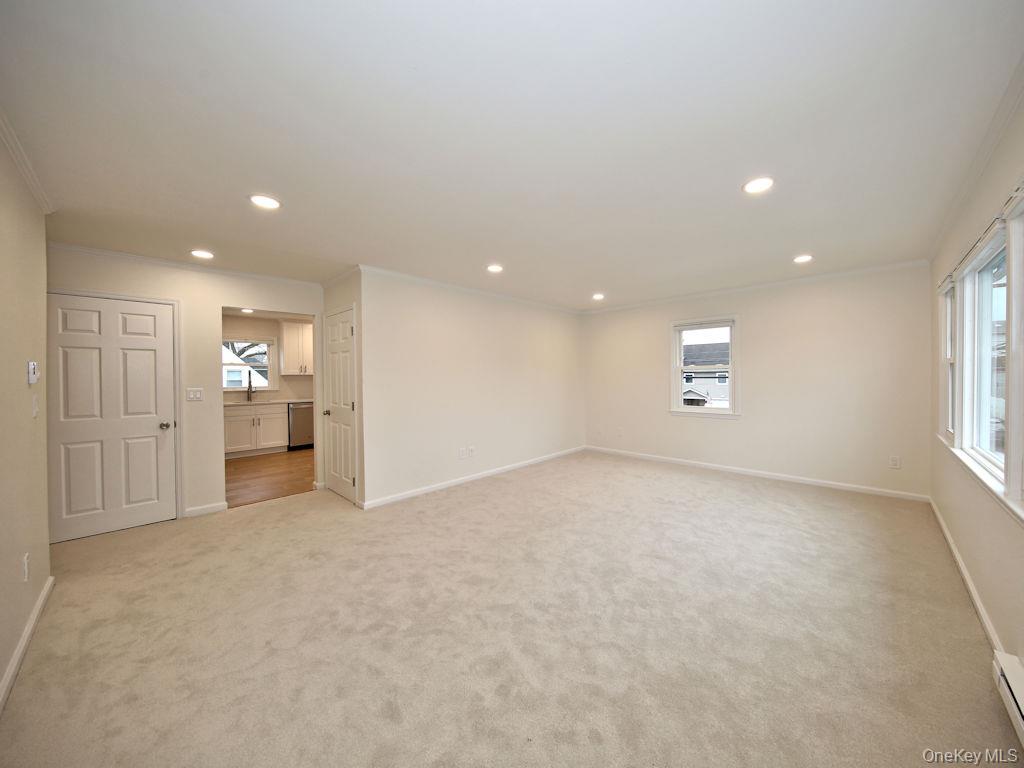 105 Florence Street 2nd Floor