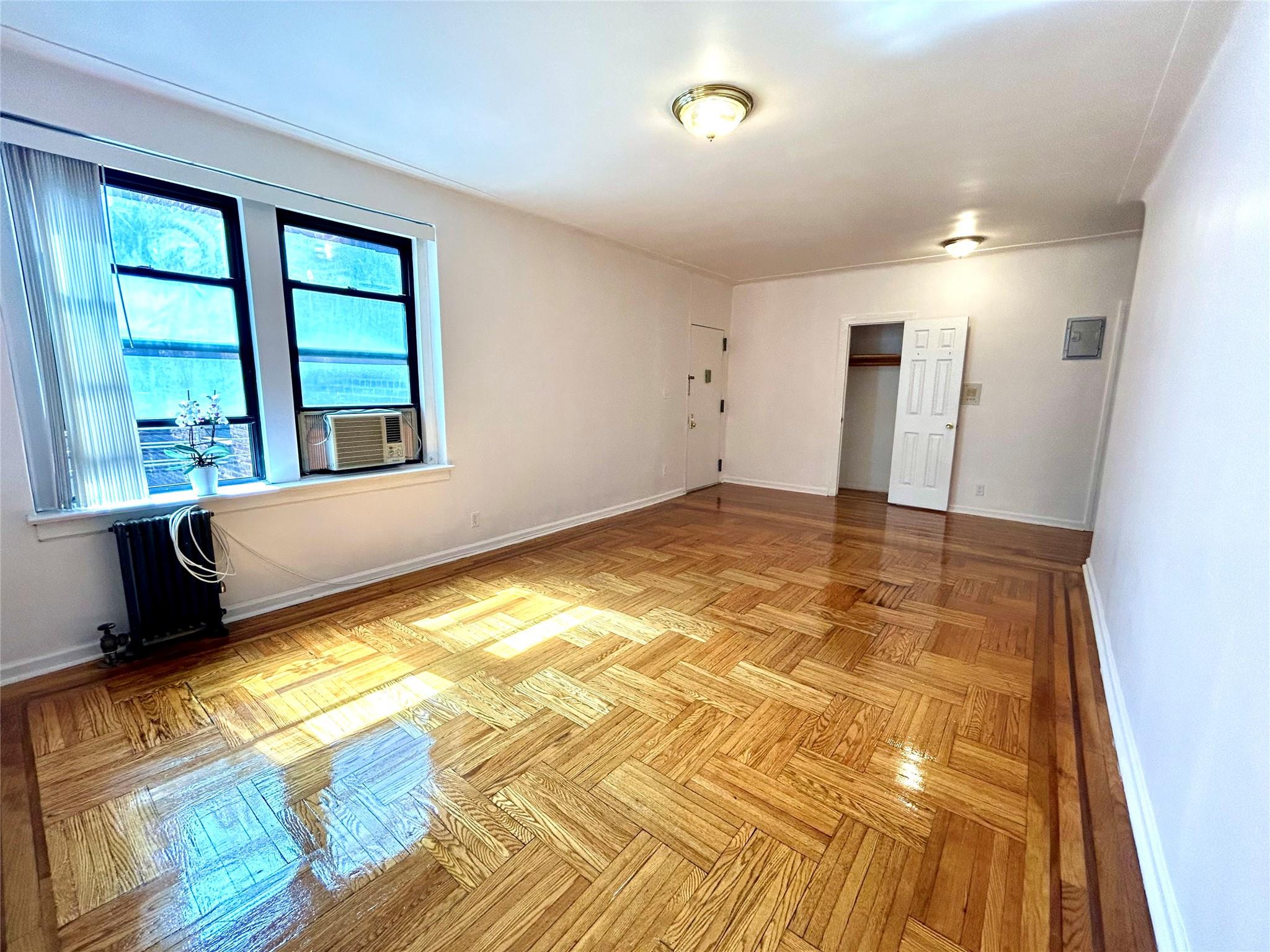 62-64 Saunders Street #3H, Rego Park, New York image 6