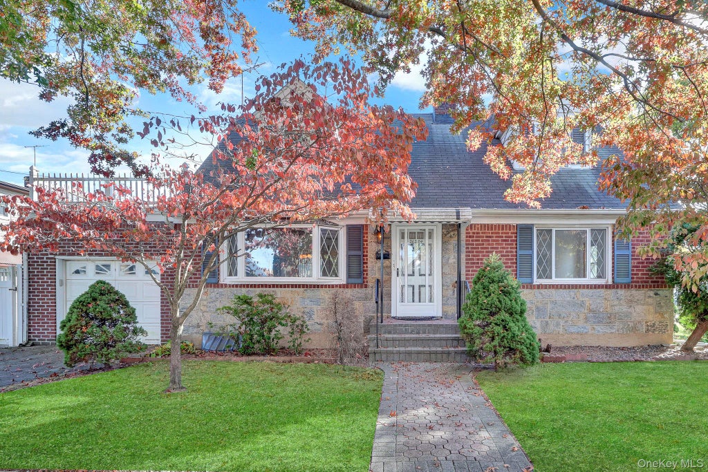 Photo of 26204 83rd Avenue, Glen Oaks, NY 11004 (MLS # 1067772)