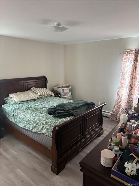 20 Quail Run Massapequa NY 11758